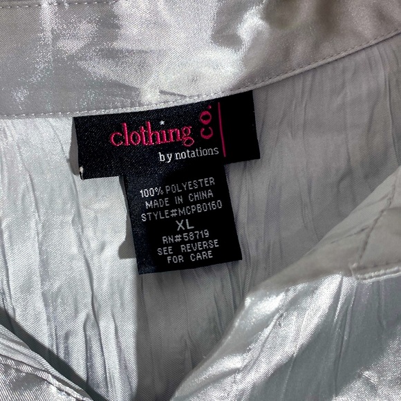 NWOT CLOTHING CO. BY NOTATIONS GORGEOUS SILVER SHIMMERING PLEATED BLOUSE - Picture 5 of 7